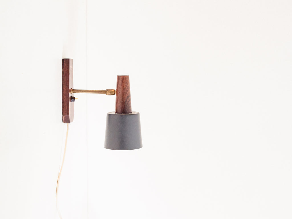 Luminária de Parede Articulada em Jacarandá, Latão e Alumínio