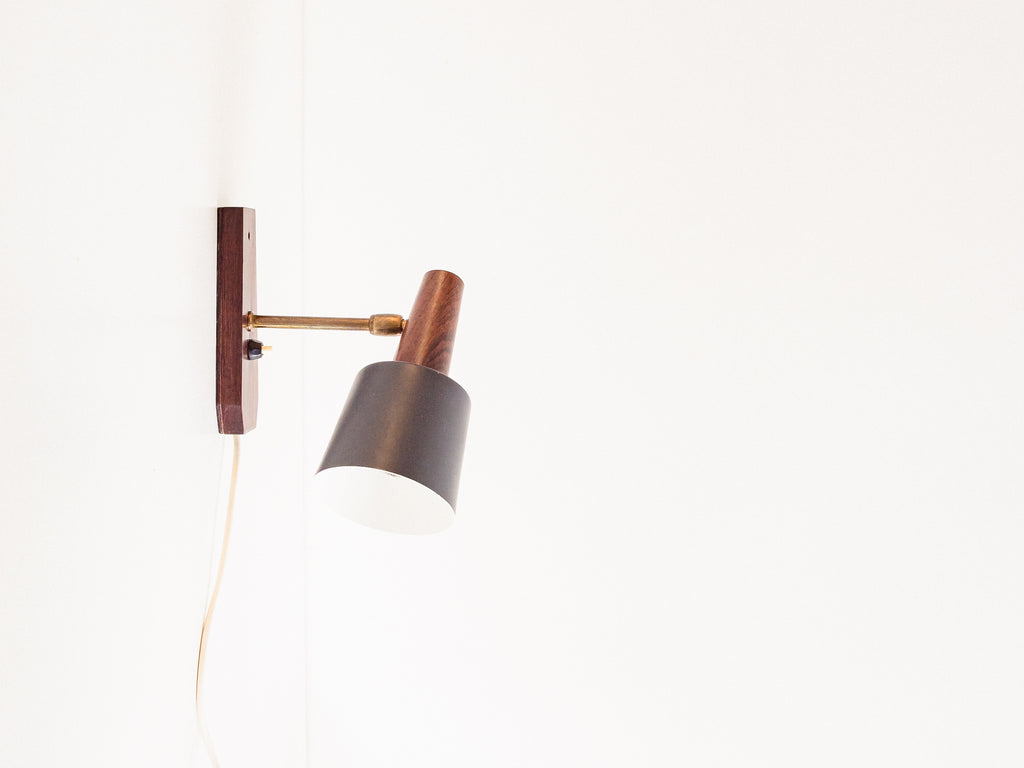 Luminária de Parede Articulada em Jacarandá, Latão e Alumínio