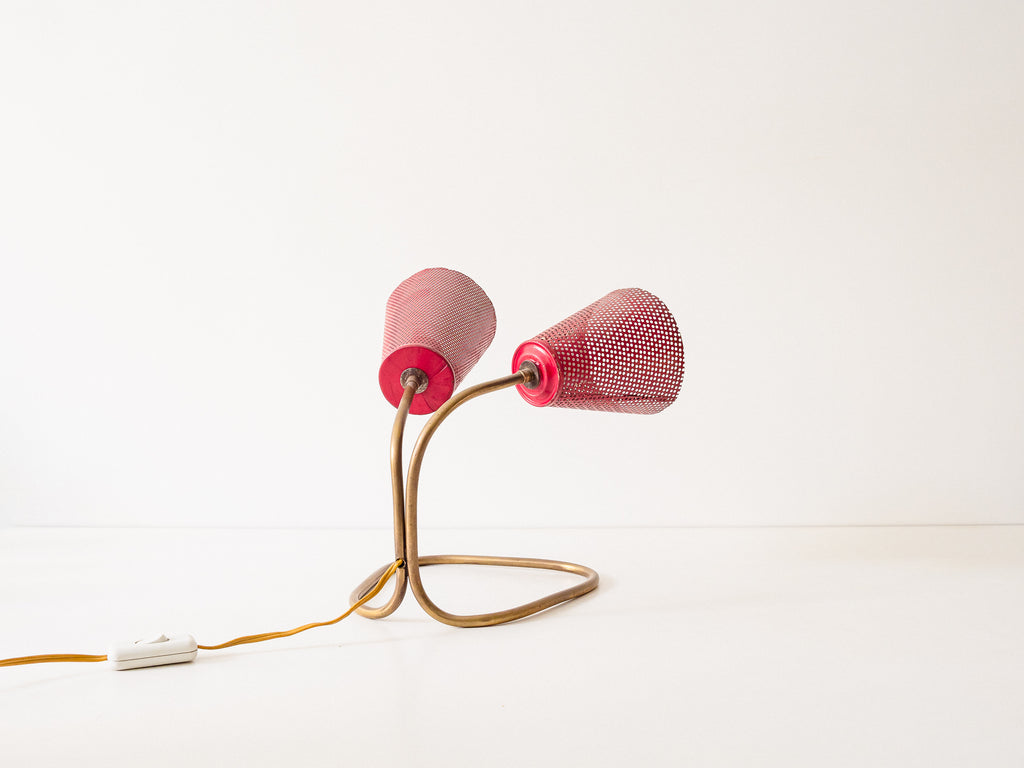 Arandela / Luminária com Duas Cúpulas em Chapa de Aço Perfurada