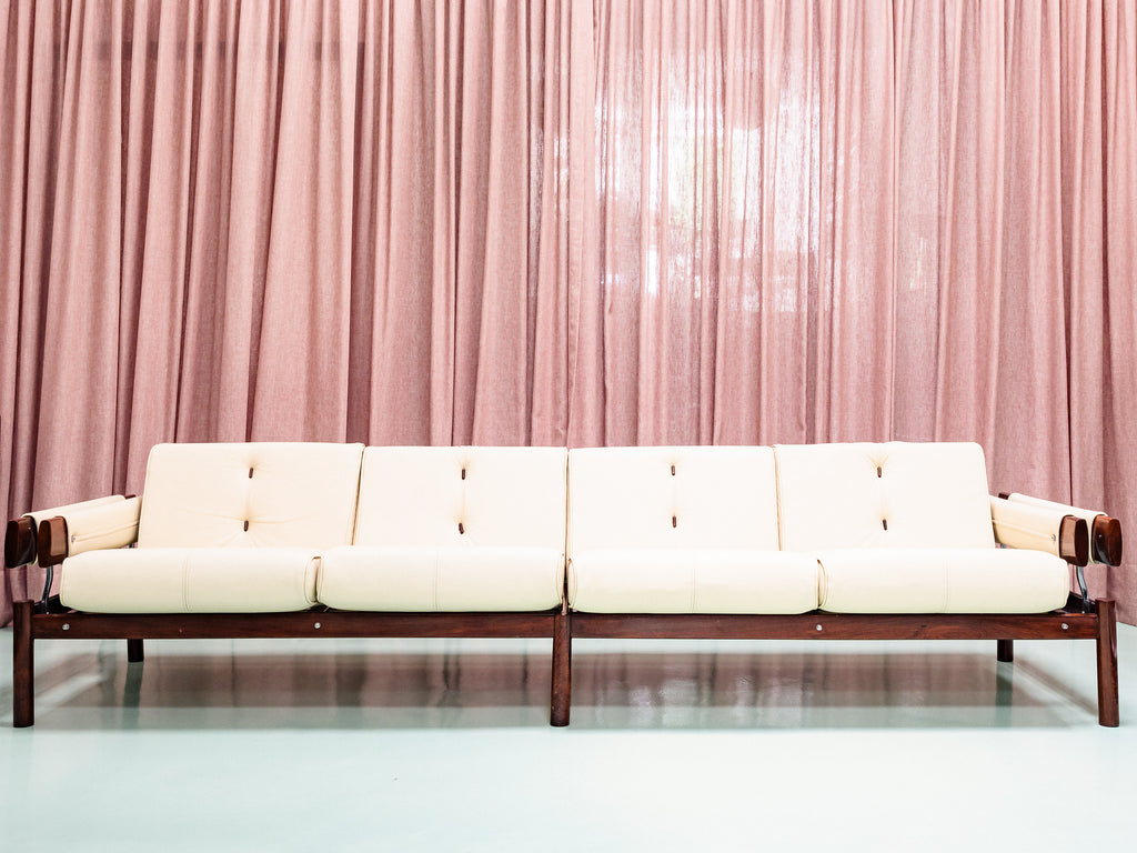 Percival Lafer | Sofá MP-19 em Jacarandá e Couro Natural