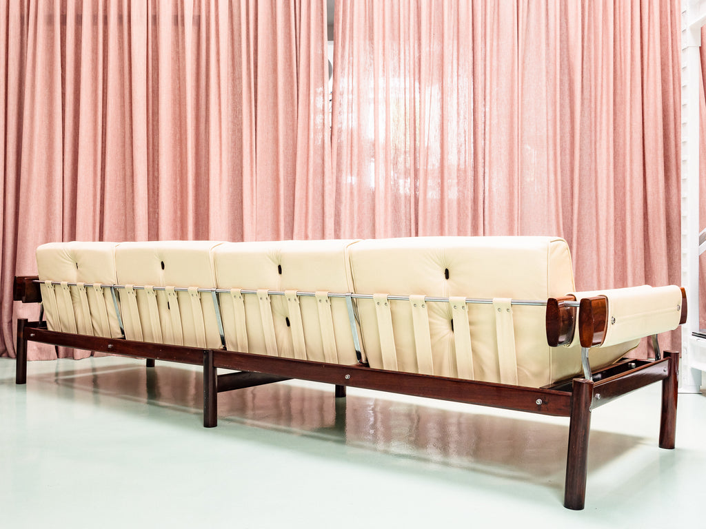 Percival Lafer | Sofá MP-19 em Jacarandá e Couro Natural