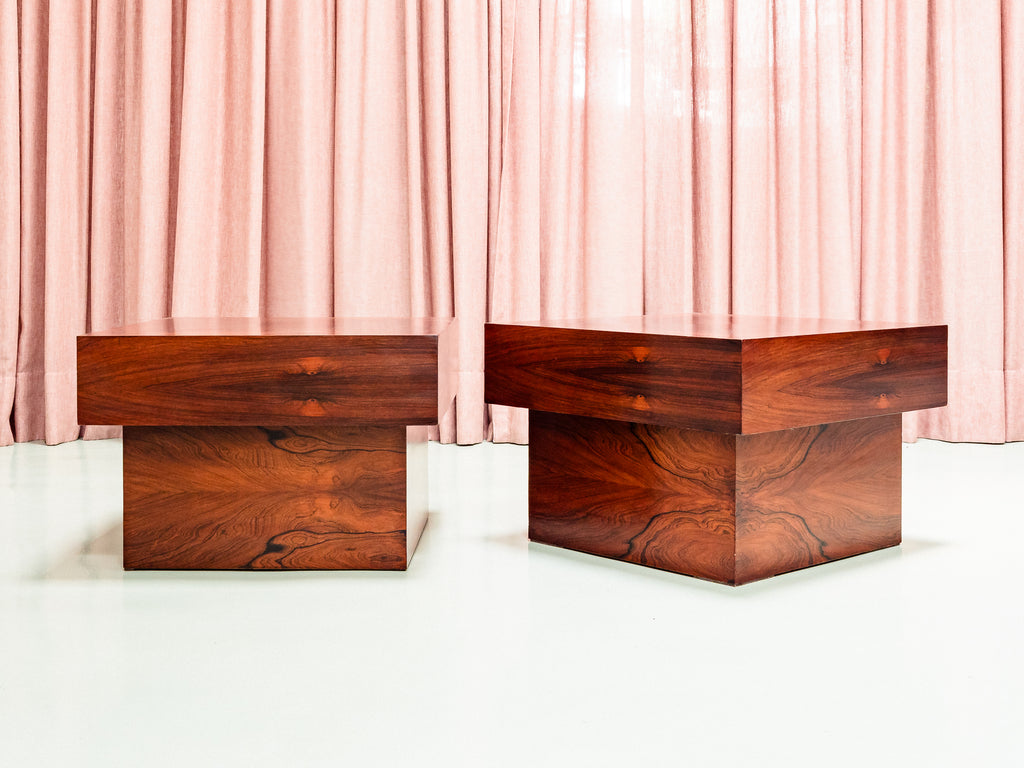 Par de Mesas Laterais em Folha de Jacarandá