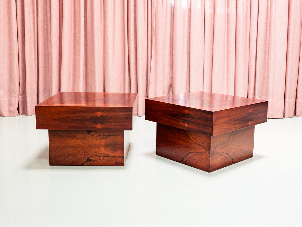 Par de Mesas Laterais em Folha de Jacarandá