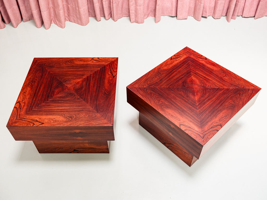 Par de Mesas Laterais em Folha de Jacarandá