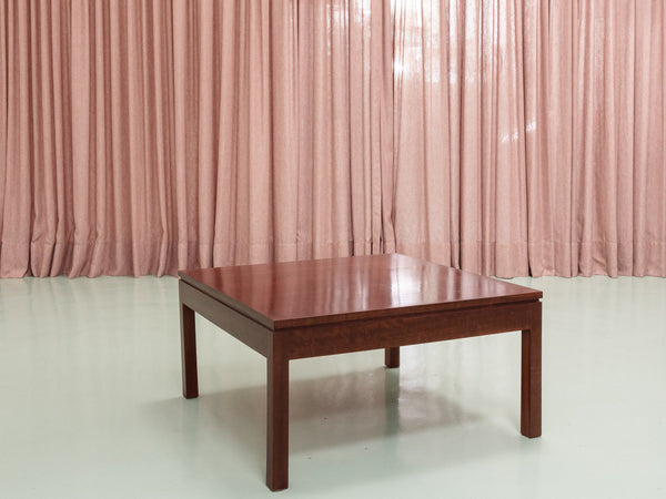 Ernesto Hauner para Mobilinea | Mesa de Centro Quadrada