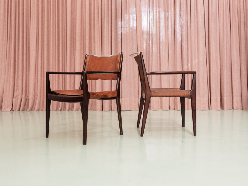 Par de Poltronas em Jacarandá e Couro