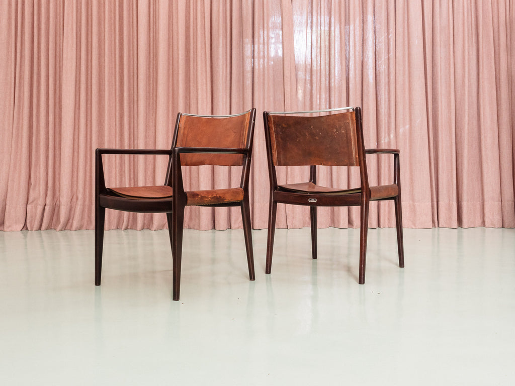 Par de Poltronas em Jacarandá e Couro