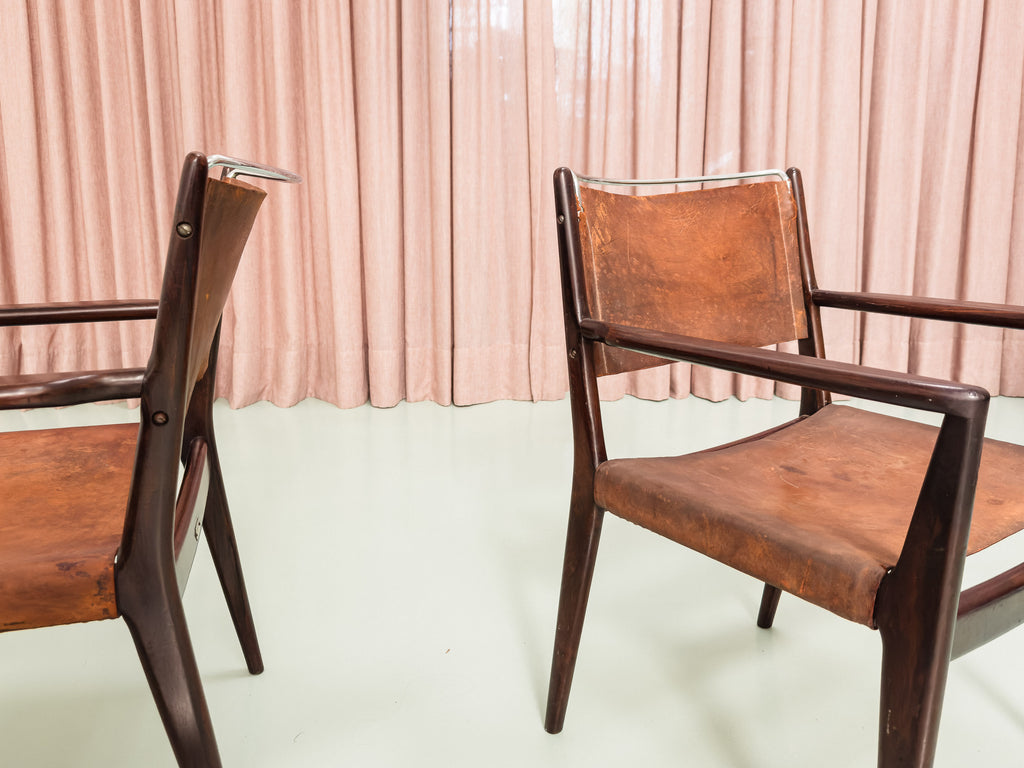 Par de Poltronas em Jacarandá e Couro