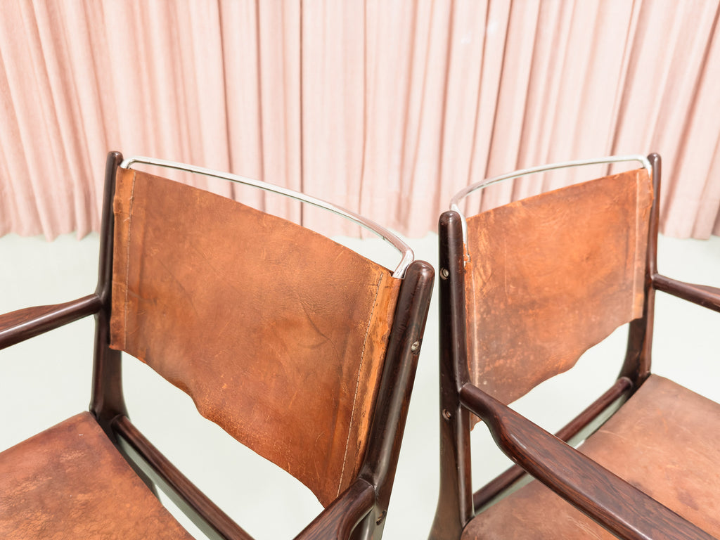 Par de Poltronas em Jacarandá e Couro