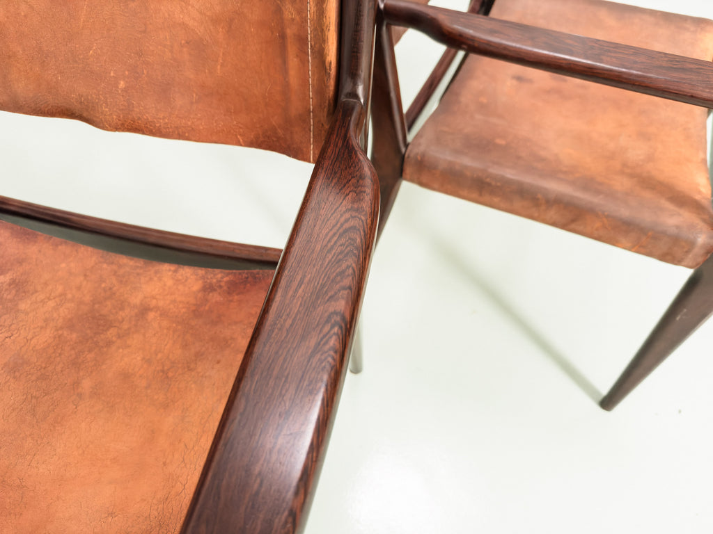 Par de Poltronas em Jacarandá e Couro