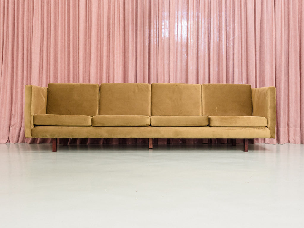 Joaquim Tenreiro | Sofá Quadrado com Pés em Jacarandá