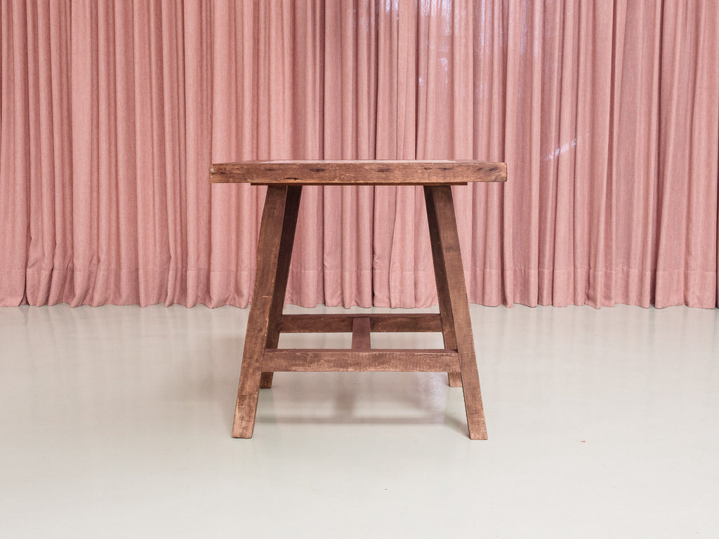 Mesa Alta com Tampo de Azulejos