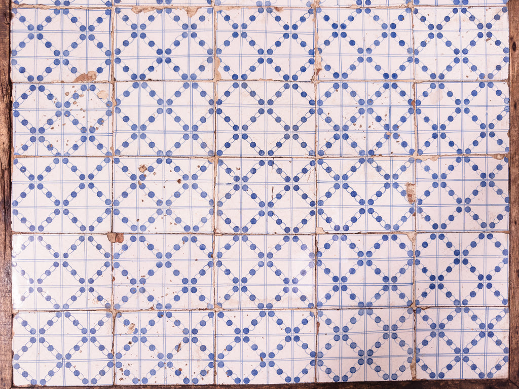 Mesa Alta com Tampo de Azulejos