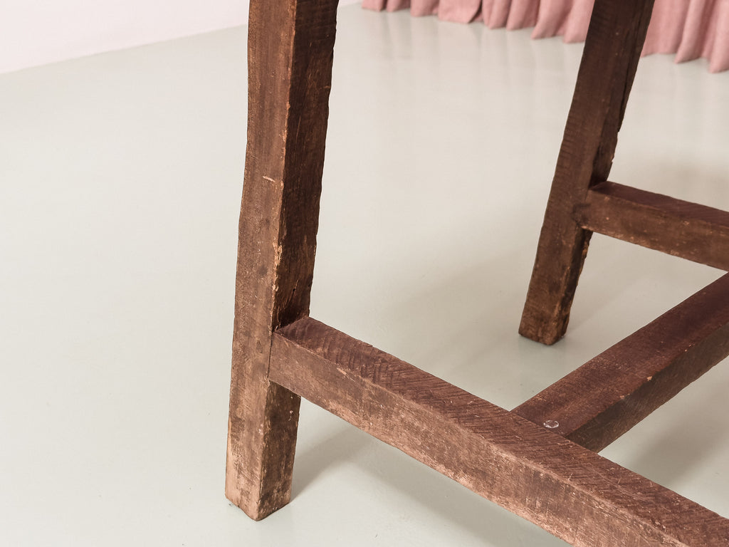 Mesa Alta com Tampo de Azulejos