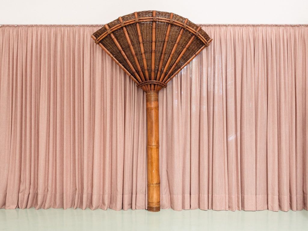 Luminária de Piso em Bambu e Junco