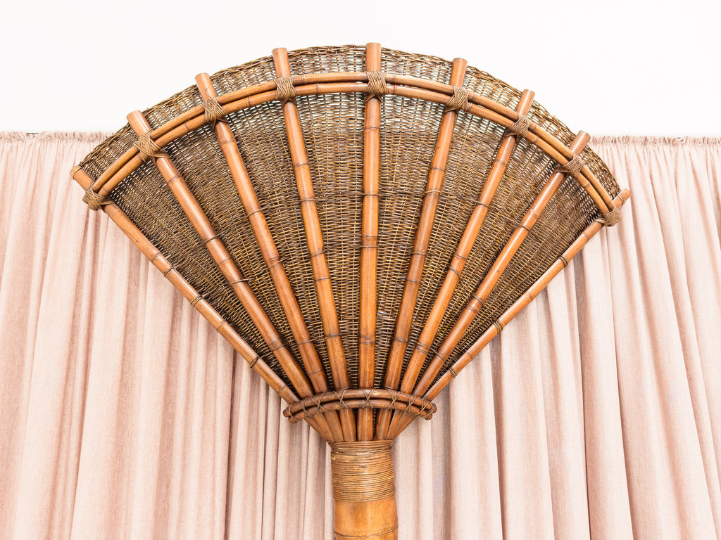 Luminária de Piso em Bambu e Junco