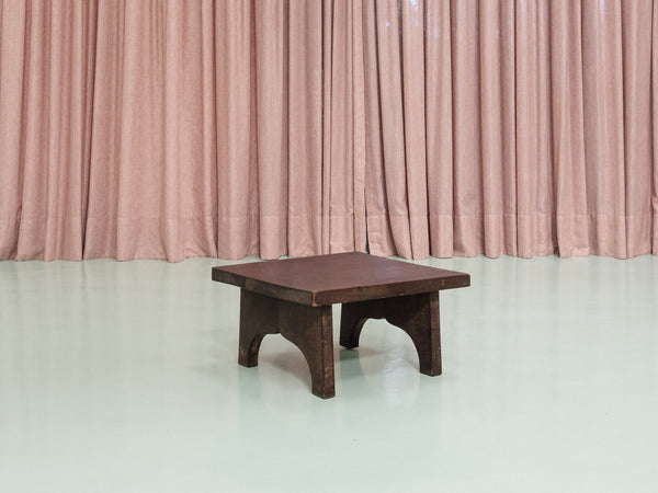 Mesa Baixa em Madeira Maciça