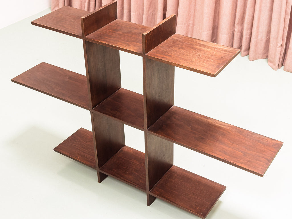 Estante de Parede em Madeira Nobre