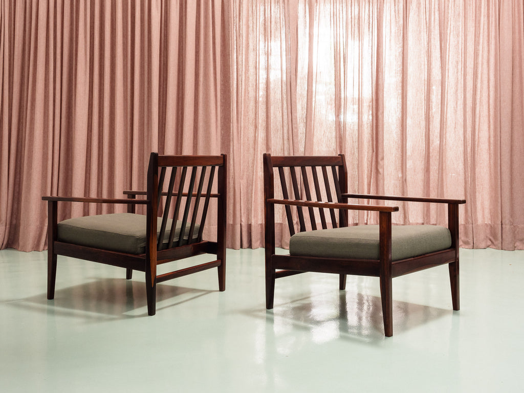 Celina Zilberberg | Par de Poltronas em Jacarandá