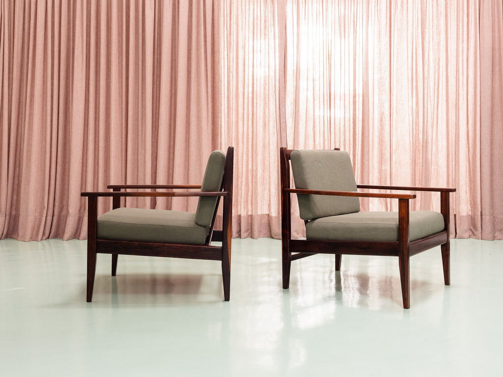 Celina Zilberberg | Par de Poltronas em Jacarandá