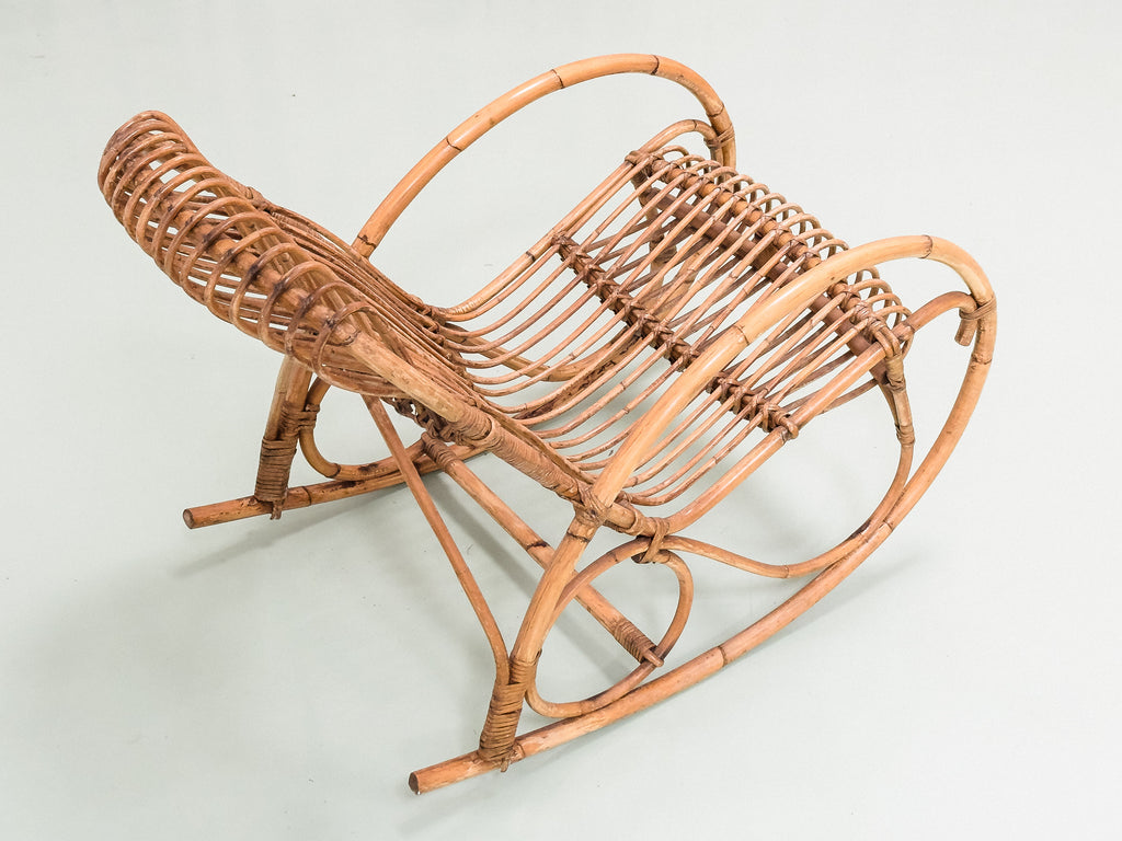 Cadeira De Balanço em Rattan