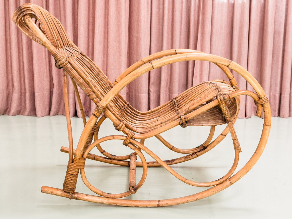 Cadeira De Balanço em Rattan