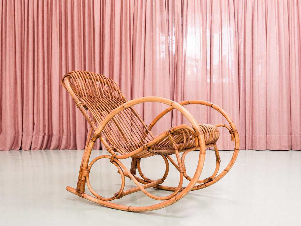 Cadeira De Balanço em Rattan