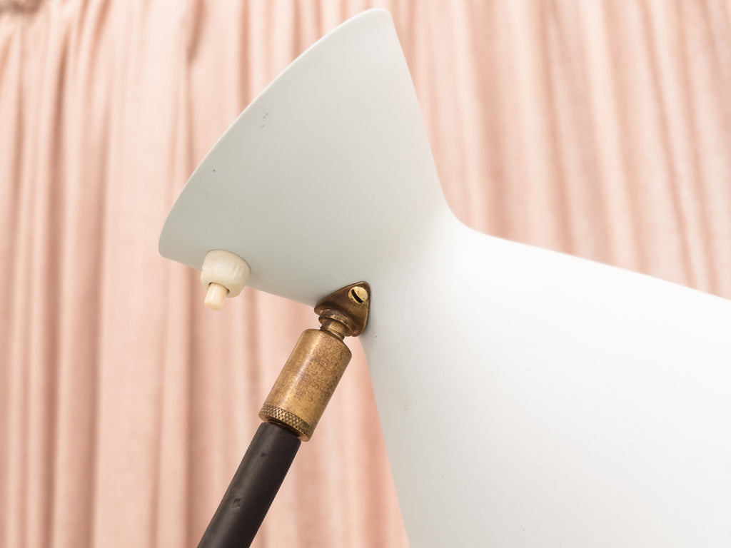 Luminária de Piso com Três Cúpulas