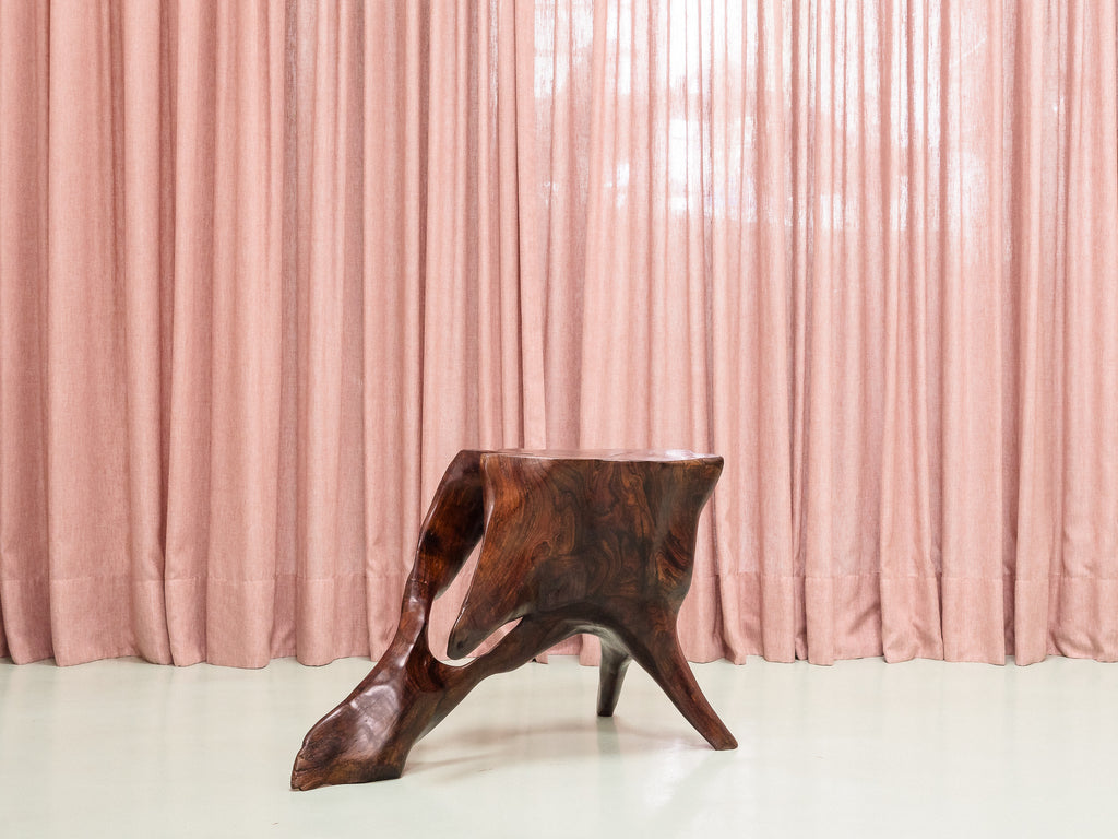 Mesa Lateral em Tronco de Jacarandá