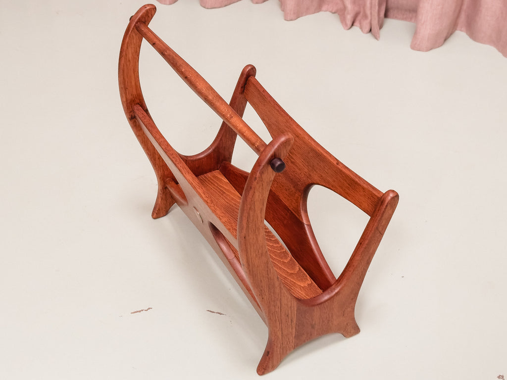 Maruni Wood Industry | Revisteiro Japonês em Madeira