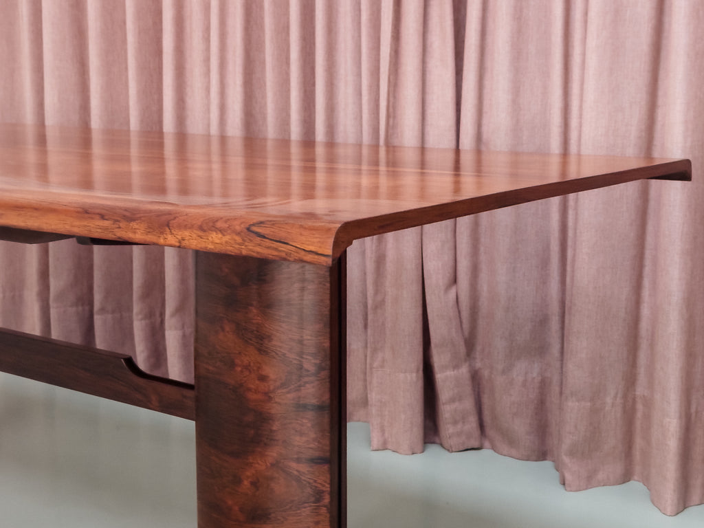 Francesco Scapinelli | Mesa de Jantar em Jacarandá Novo Rumo