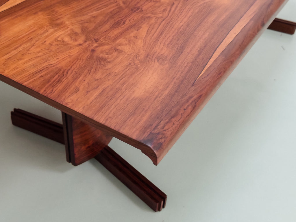 Francesco Scapinelli | Mesa de Jantar em Jacarandá Novo Rumo