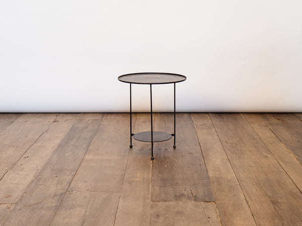 Mesa Auxiliar Redonda em Metal