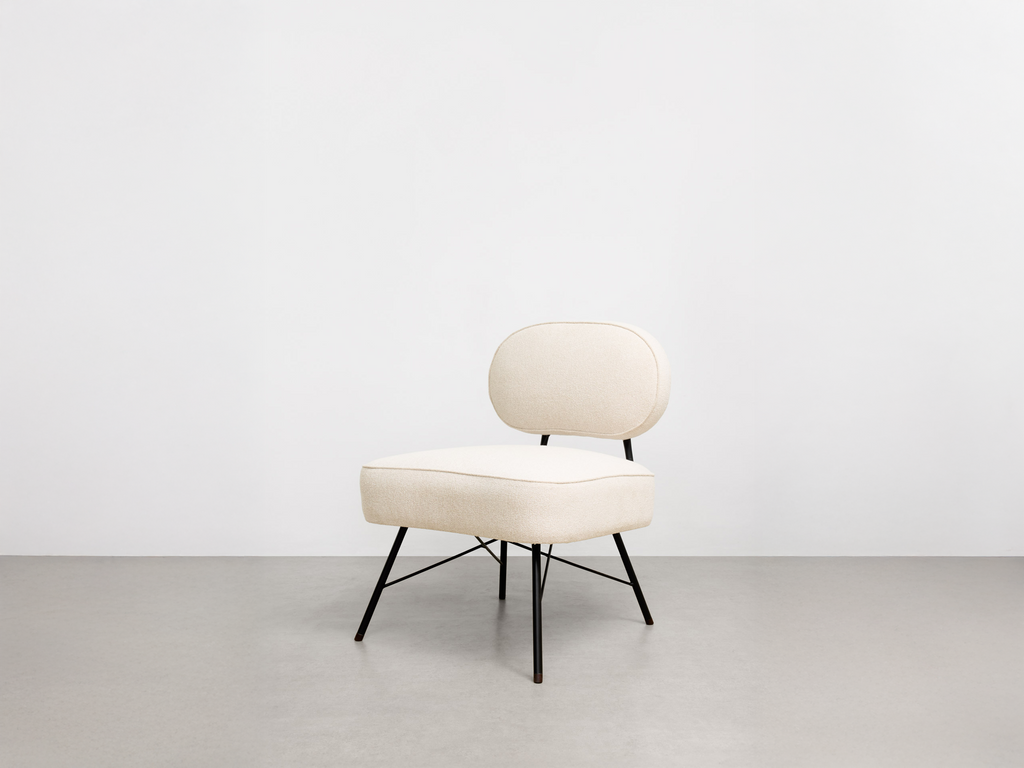 Poltrona em Ferro Esmaltado com Encosto Oval