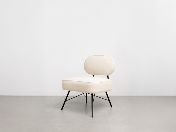 Poltrona em Ferro Esmaltado com Encosto Oval