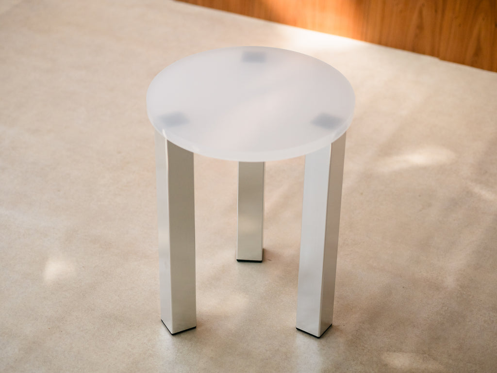 Luiz Solano | Mesinha Acrilar