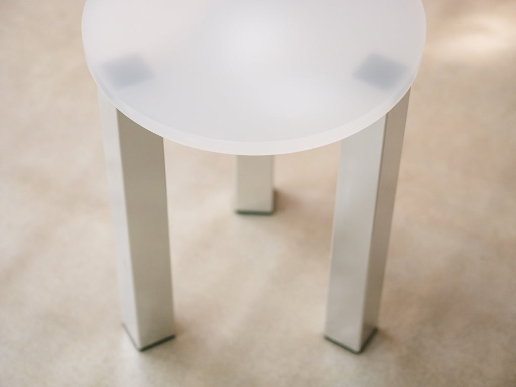 Luiz Solano | Mesinha Acrilar