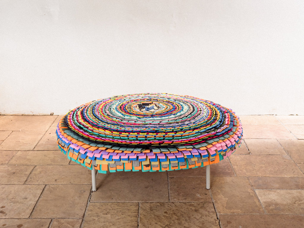 Irmãos Campana | Puff Vitória Régia G