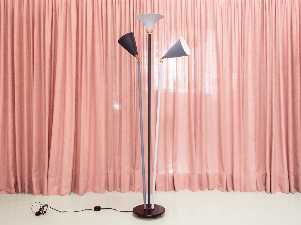 Luminária de Piso com Três Hastes