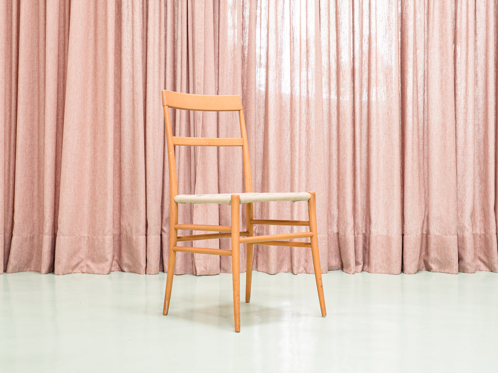 Cadeira Italiana em Madeira Clara