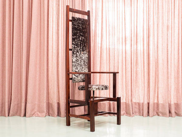 Cadeira com Espaldar Alto em Jacarandá