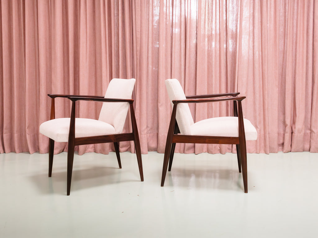 Móveis Gobbi | Par de Poltronas em Jacarandá