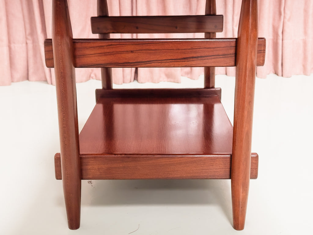 ML Magalhães | Par de Mesas Laterais em Jacarandá