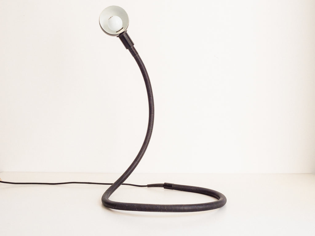 Isao Hosoe | Luminária de Mesa "Hebi"