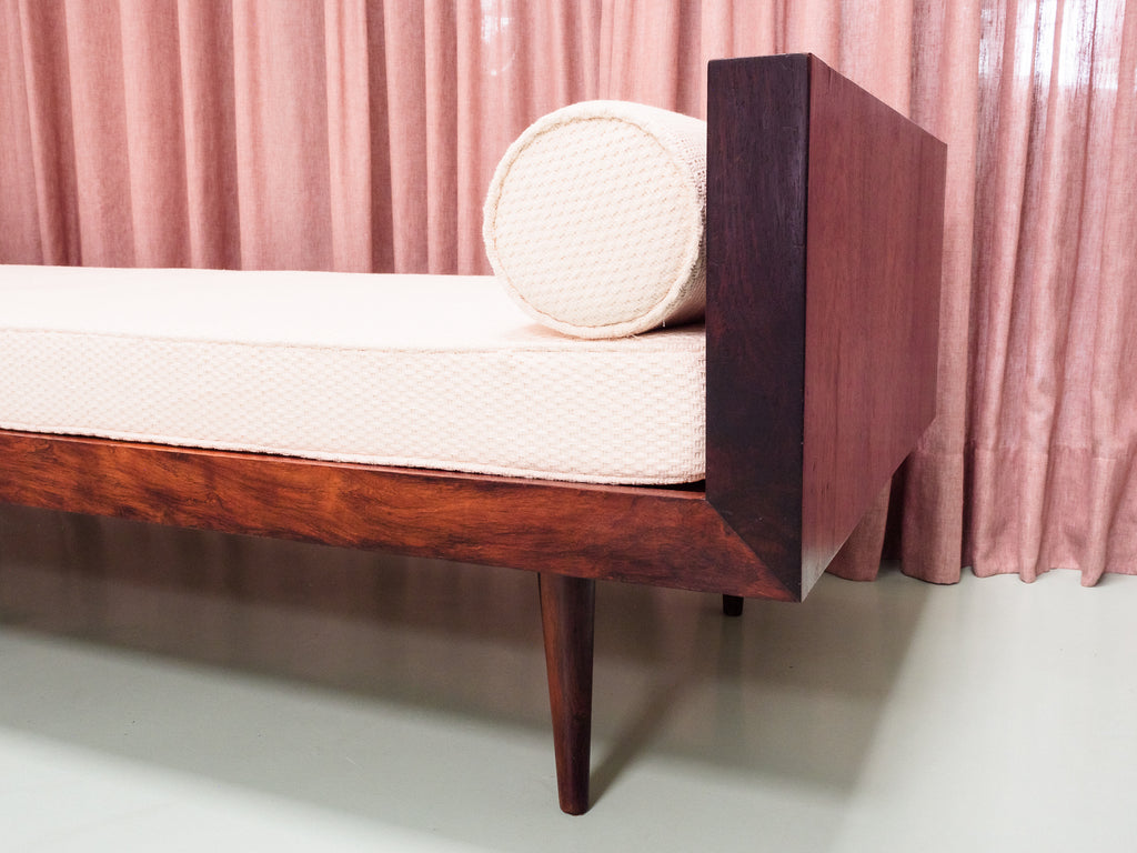 Joaquim Tenreiro | Daybed em Jacarandá