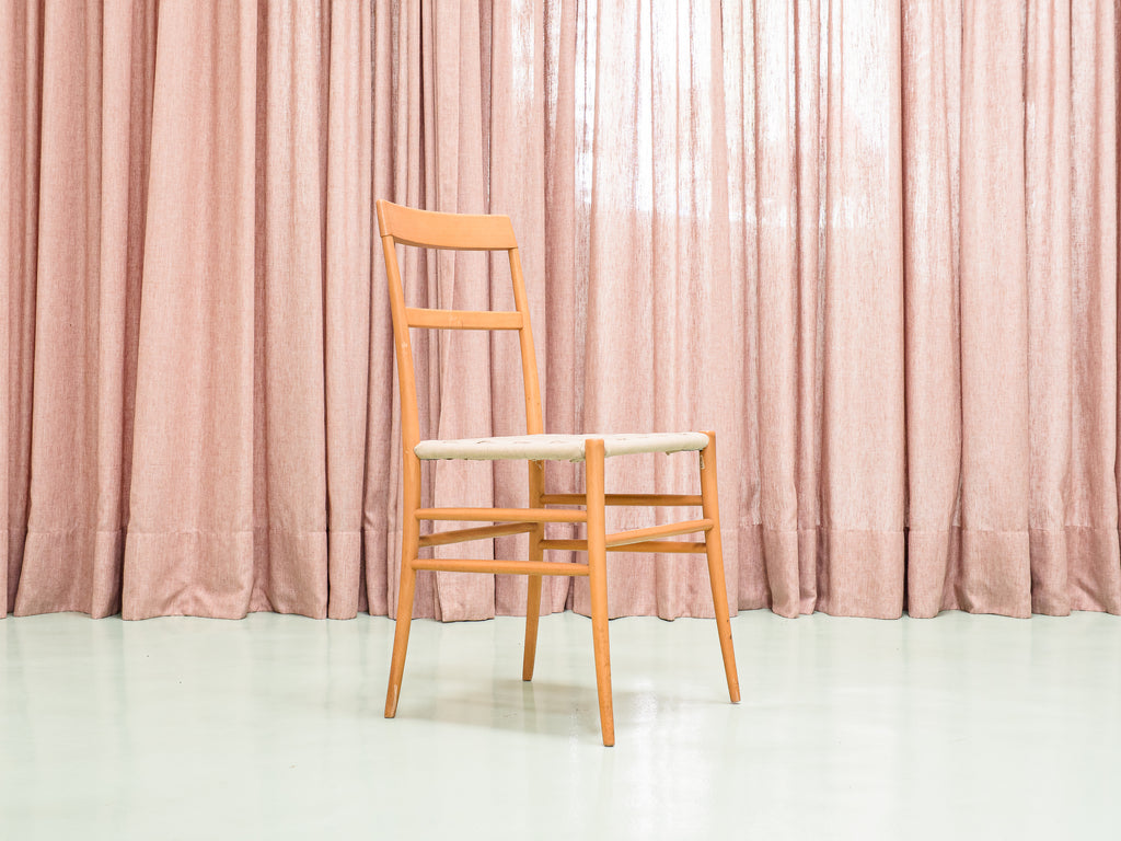 Cadeira Italiana em Madeira Clara