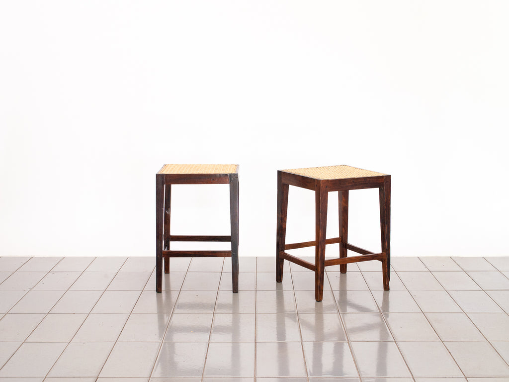 Par de Banquetas em Jacarandá e Palhinha