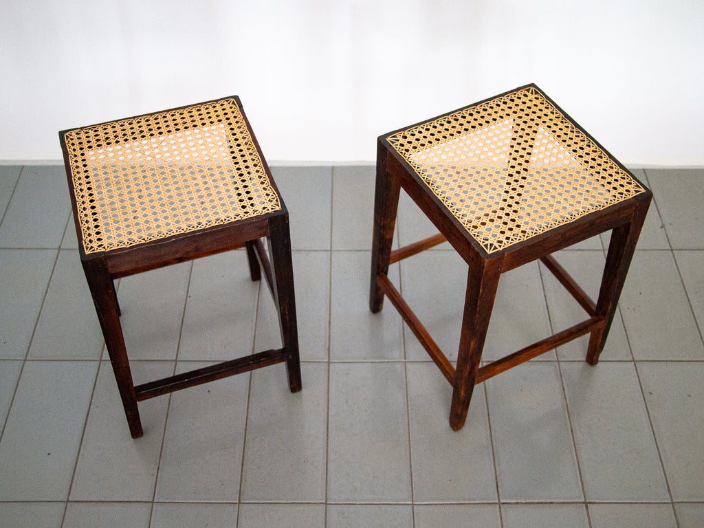 Par de Banquetas em Jacarandá e Palhinha