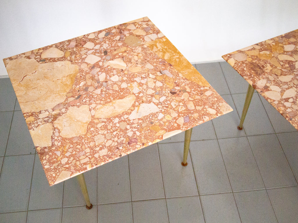 Par de Mesas Laterais em Terrazzo e Latão