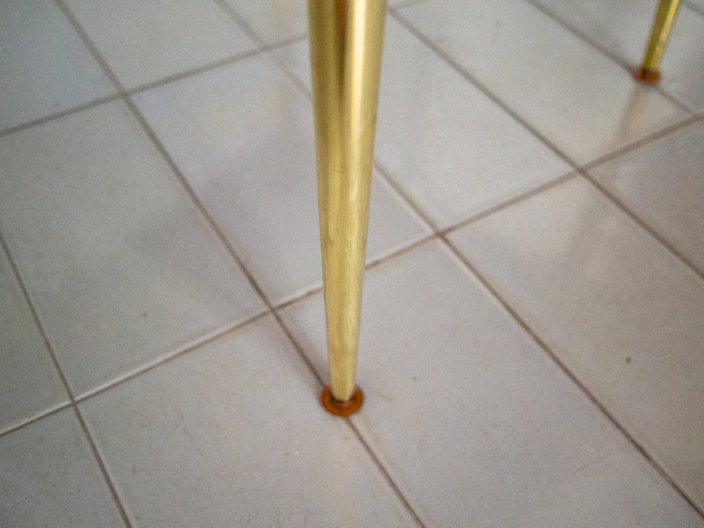 Par de Mesas Laterais em Terrazzo e Latão